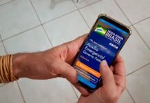 Governo vai prorrogar auxílio emergencial por 3 meses, confirma Guedes