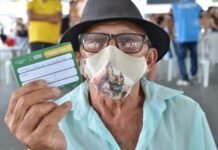 COVID-19: Secretaria de Saúde realiza aplicação de segundas doses da AstraZeneca no feriado desta quinta-feira