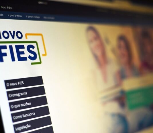 Prazo para renegociar dívidas do Fies pelo Desenrola termina na próxima segunda-feira (31)