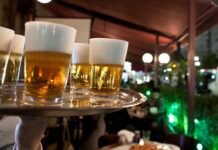 Novo decreto amplia horário de bares, restaurantes e lanchonetes até meia noite