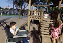 PB tem quase 30% da população com alguma deficiência; famílias pedem brinquedos acessíveis em parques e praças