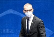 Piso salarial para profissionais da enfermagem segue para a Câmara