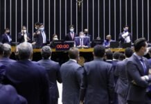 Câmara aprova em primeiro turno texto-base da PEC dos Precatórios