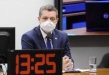 Comissão de Finanças aprova pagamento de 14° salário aos segurados da Previdência Social