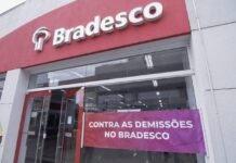 Bancários protestam contra demissões no Bradesco