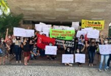 Em Campina Grande, professores protestam na abertura do ano letivo em defesa do piso nacional do magistério