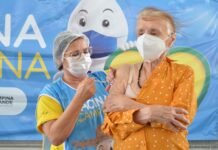 Vacina da Covid-19: Campina Grande aplica quarta dose para idosos de 80 anos acima a partir desta terça