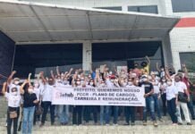 Servidores da Saúde de Esperança paralisam atividades e saem em caminhada para cobrar PCCR