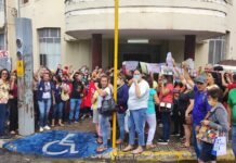 Servidores de Campina iniciam Greve Geral com grande mobilização na frente da Administração Municipal