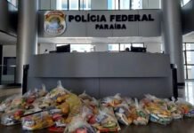Polícia Federal apreende 109 cestas básicas junto de material de campanha, em João Pessoa