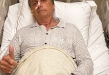 Bolsonaro é internado em hospital nos EUA após sentir dores, diz colunista