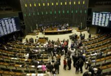 Estudo mostra como as parlamentares são ofendidas nas redes sociais