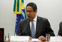 PL das Fake News: relator quer punir plataformas por descumprir regras