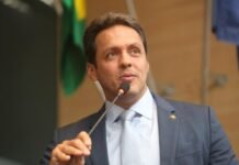 Câmara do Recife aprova projeto que veta uso de gênero neutro em escolas