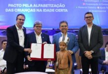 João Azevêdo lança programa de alfabetização na idade certa e potencializa ensino-aprendizagem