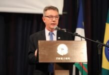 Governador de Roraima tem mandato cassado pelo TRE por distribuição de cestas básicas no período eleitoral