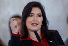 Simone Tebet anuncia que salário mínimo será de R$ 1.421 em 2024