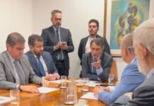 Romero Rodrigues propõe recursos para duplicação da BR-104 e criação de serviços de oncologia infantil