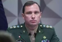 Em delação, Mauro Cid diz que Bolsonaro fez reunião com cúpula militar para avaliar golpe