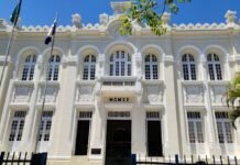 Vereadores do Recife querem gastar R$ 1,7 milhão para colocar TV Câmara nos ônibus na cidade