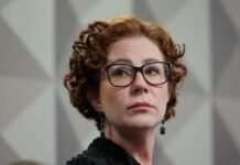 Carla Zambelli diz ter pedido endereço de Moraes ao hacker para sua mãe enviar carta ao ministro