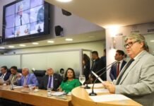 João Azevêdo presta contas das ações do governo em abertura dos trabalhos do Poder Legislativo