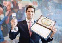 João Campos recebe prêmio da ONU para o COMPAZ em Nova Iorque