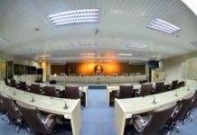 Vereadores de Campina Grande aprovam projeto de lei para aumentar o próprio salário