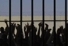 Congresso derruba veto de Lula e volta a proibir “saidinha” de presos