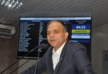 Vereador campinense Bruno Faustino, usa a Tribuna da Câmara, e lamenta atitude da empresa que recolheu crachá de jornalista campinense