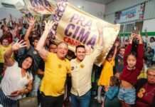 Dr. Jhony e vereador Anderson Pila ouvem demandas da população durante Plenária do PSB no Bairro Catolé, em Campina Grande