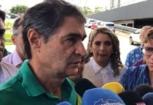 Em clima de velório Romero pede desculpas a Campina Grande