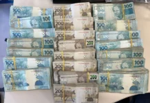 Polícia Federal aprende R$ 300 mil reais e santinhos com suspeitos de comprar votos em João Pessoa