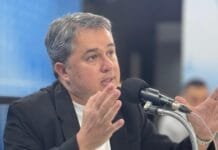 Efraim Filho rebate Adriano Galdino sobre escolha da oposição “somos o plano E… É, de Efraim”