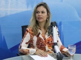 Rosália deixa secretaria e anuncia sucessora na Paraíba