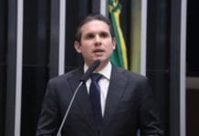 Hugo Motta é eleito presidente da Câmara dos Deputados