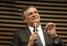 Flávio Dino vota pela cassação da deputada Carla Zambelli