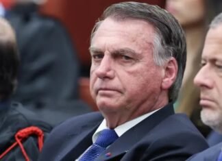 Jair Bolsonaro é internado no Distrito Federal; aliados da Paraíba defendem regime domiciliar
