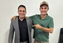 Vereador Frank Alves se encontra com Romero Rodrigues e apresenta demandas de Campina Grande ao deputado.