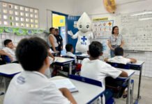 Saúde da Paraíba intensifica vacinação nas escolas para atualizar caderneta de crianças e adolescentes