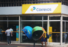 Aposentados e pensionistas poderão contestar descontos indevidos em agências dos Correios a partir do dia 30