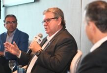 João Azevêdo destaca investimentos em infraestrutura e turismo em evento promovido pelo segmento imobiliário no Recife