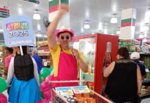 Caravana da Liquida Campina visita comércio de Esperança com muita animação