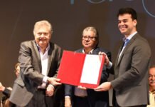 João Azevêdo assina convênios para ampliar assistência em saúde em Campina Grande e região