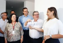 João Azevêdo assegura moradia digna com entrega de unidades habitacionais em João Pessoa