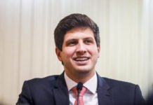 João Campos lidera disputa pelo governo de Pernambuco, indica Paraná Pesquisa