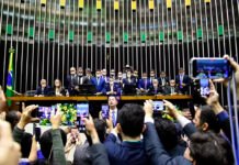 Motim na Câmara: corregedoria recebe pedido de punições contra deputados e tem 48 horas para se manifestar