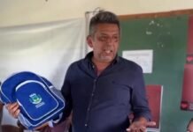 Prefeito de Massaranduba atrasa entrega de material escolar e anuncia ação apenas no Dia do Estudante