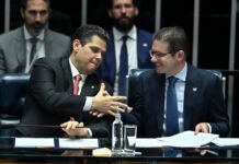 Alcolumbre e Motta se irritam com ocupação do Congresso e cobram solução negociada