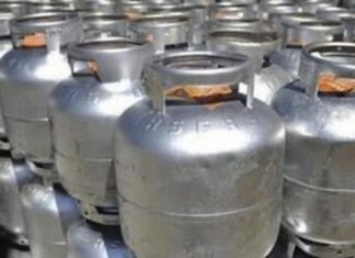 Procon encontra diferença de até R$ 25 no preço do gás de cozinha em Campina Grande